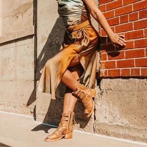 Freebird Ghost Steven Sandals Size 8 Tan Leather Side Zip Closure Handmade Boho